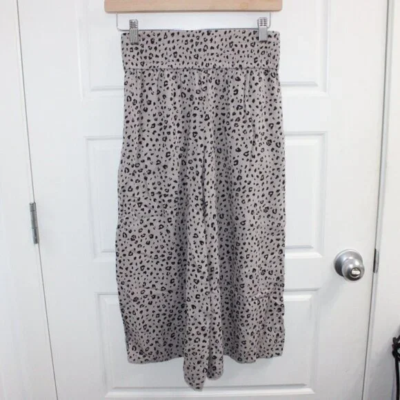 Aritzia Sunday Best Pull On Crop Wide Leg Animal Print Gray Black‎ XXS - Picture 2 of 3